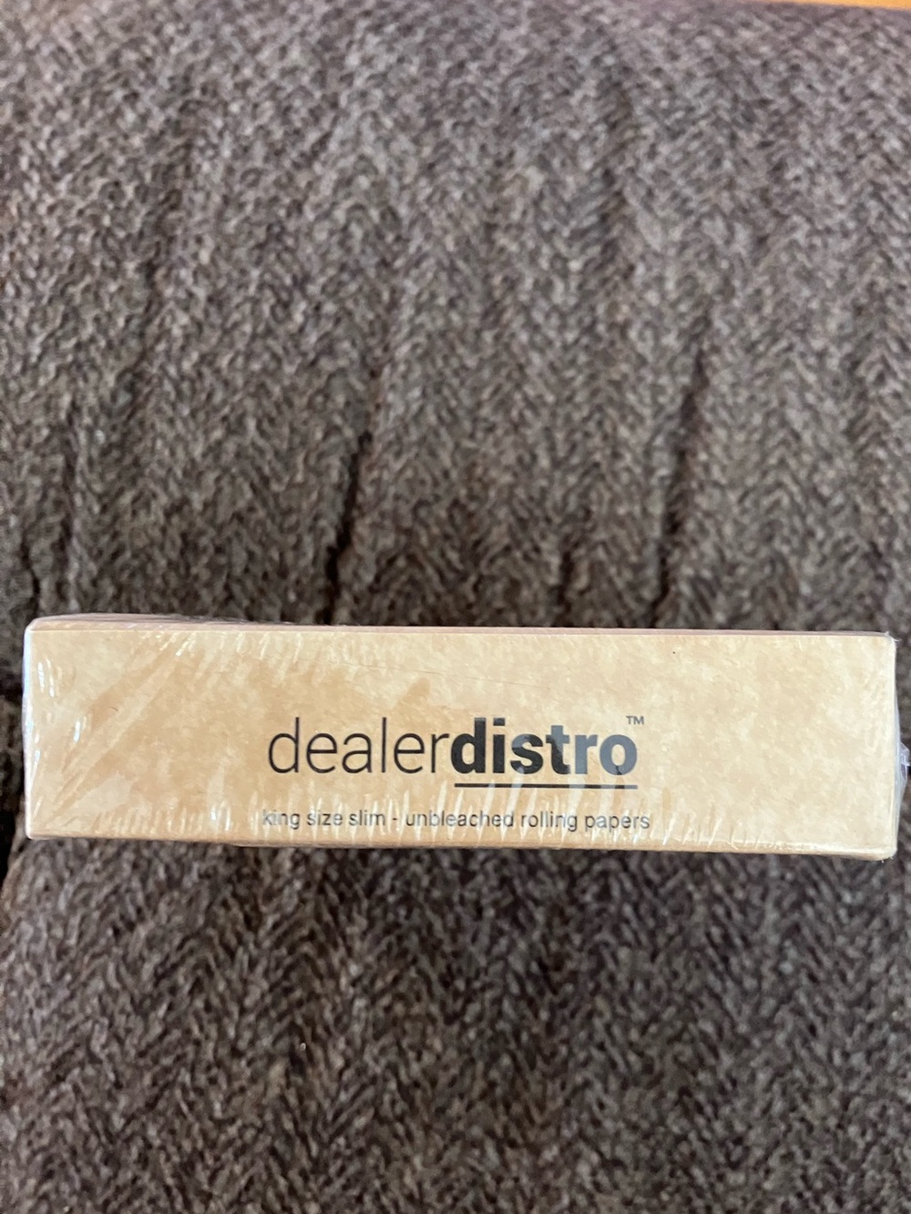 dealer distro king size slim rolling papers,unbleached, 24 booklets, SEALED BOX